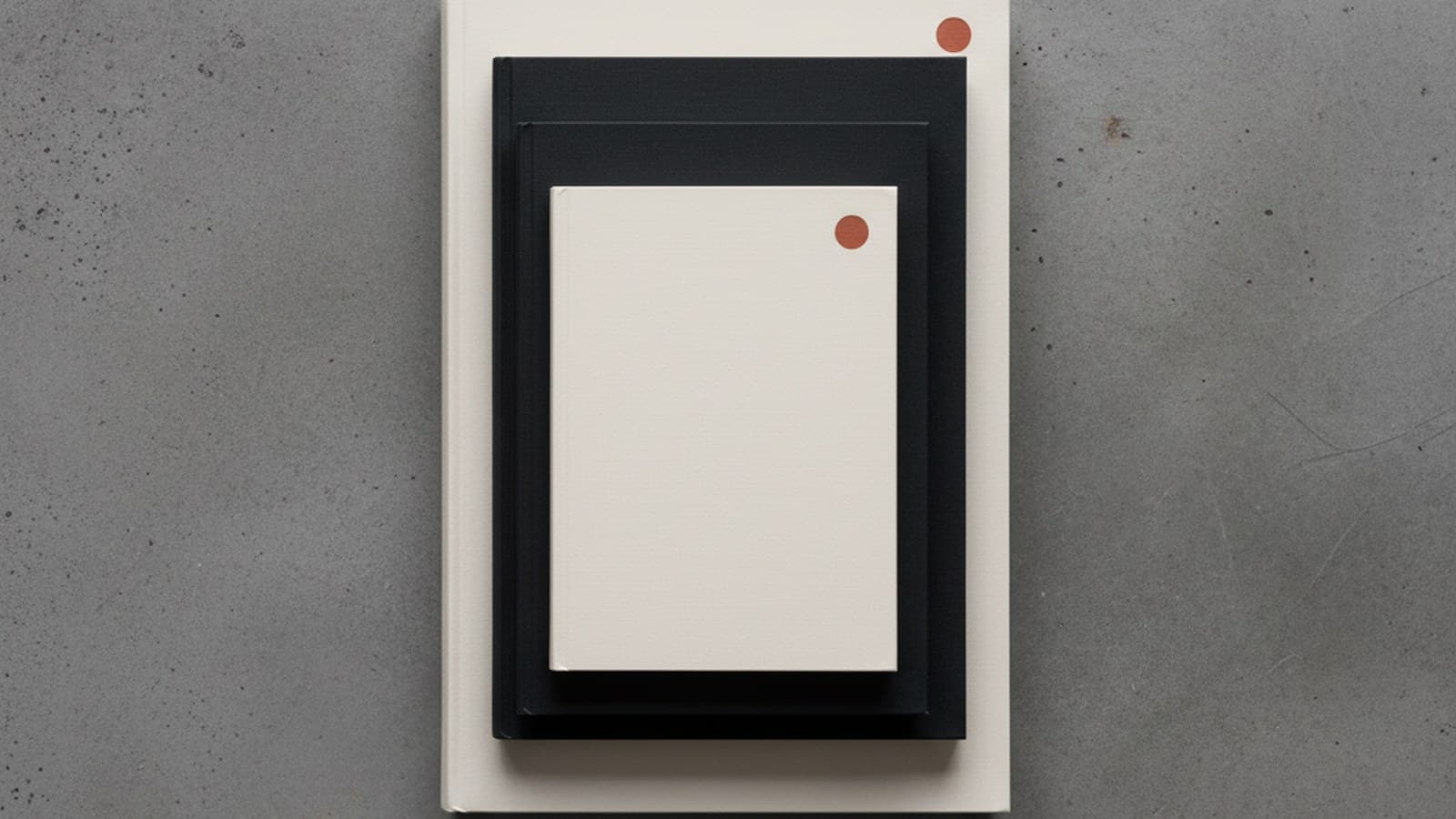 Cuánto cuesta un manual de marca en España 2026 — rangos reales 490€ Esencial a 1.990€ Premium IVA incluido con plazo publicado