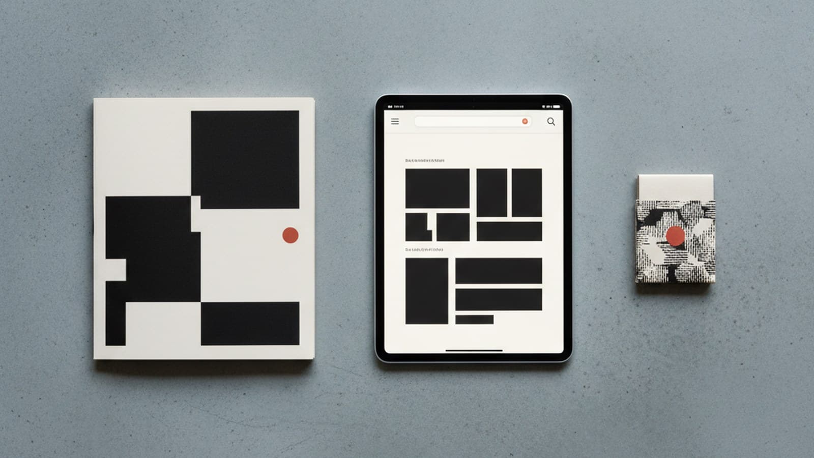 Múltiples proveedores externos imprenta freelance agencia trabajando en paralelo con un manual de marca como sistema operativo común — fotografía editorial top-down concreto